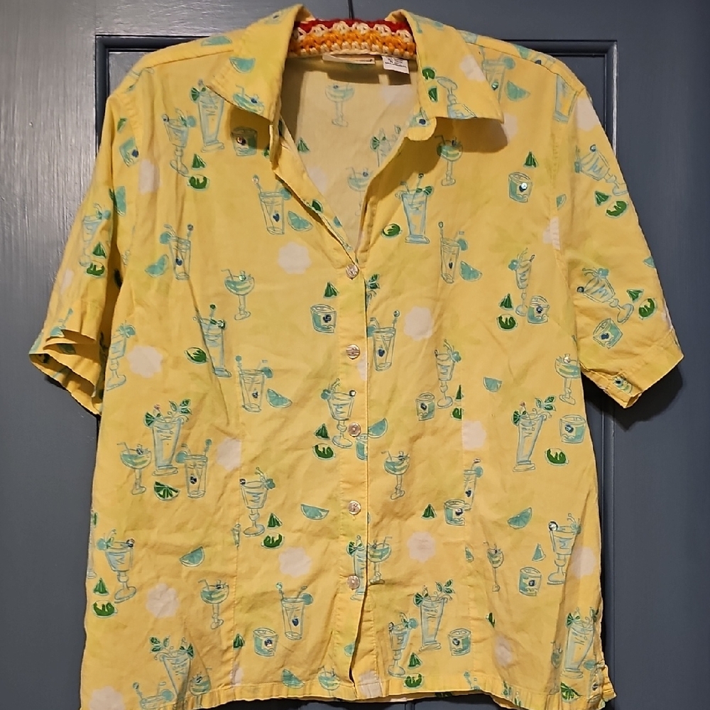 VINTAGE Yellow Cocktail Print Shirt Xlarge Short Sleeve Sequins Unisex Retro